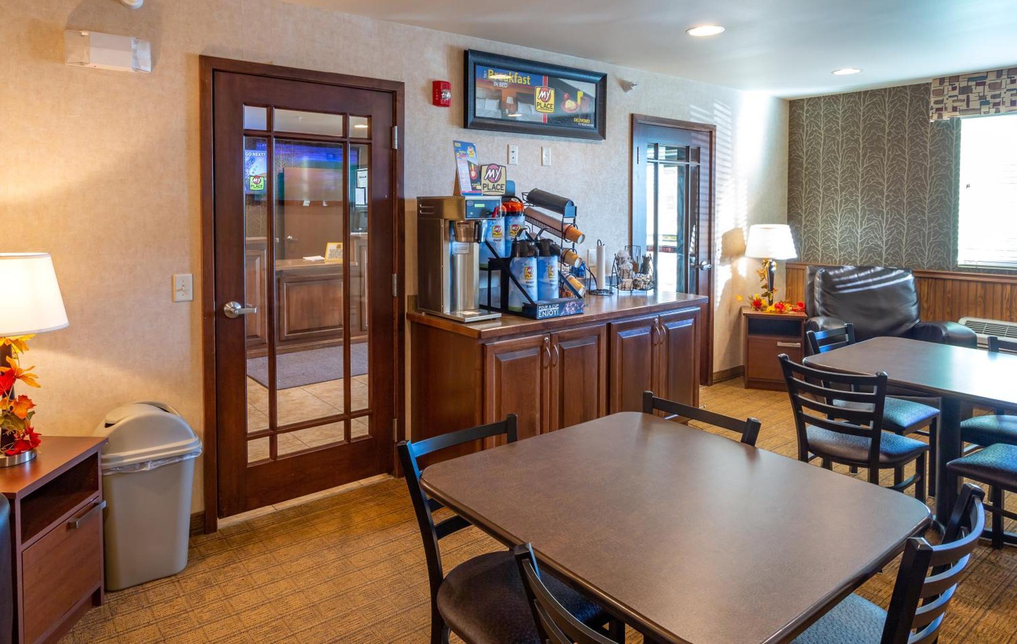 My Place Hotel-Dickinson, Nd Bagian luar foto