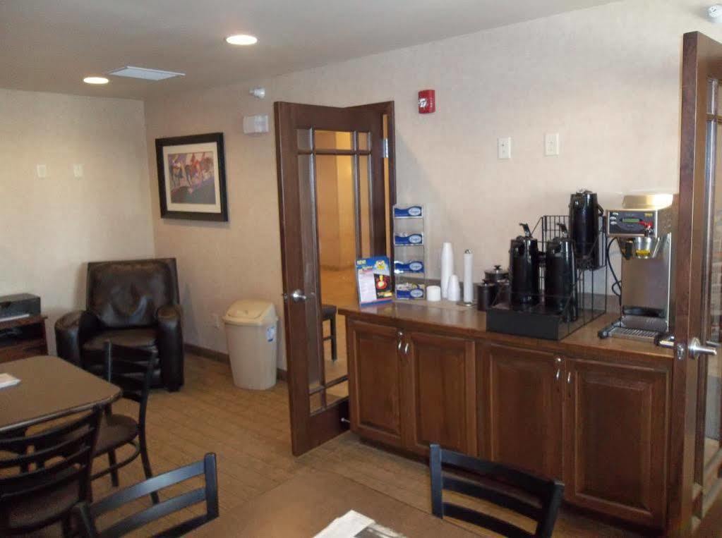 My Place Hotel-Dickinson, Nd Bagian luar foto