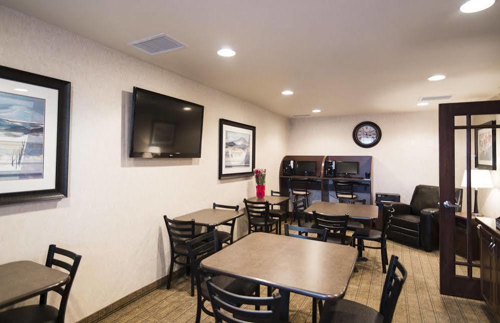 My Place Hotel-Dickinson, Nd Bagian luar foto